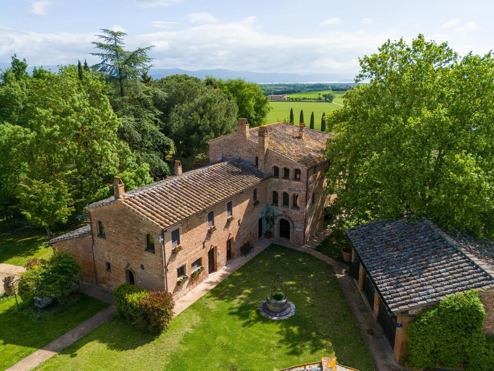 Equo Suites Petrignano Del Lago 외부 사진